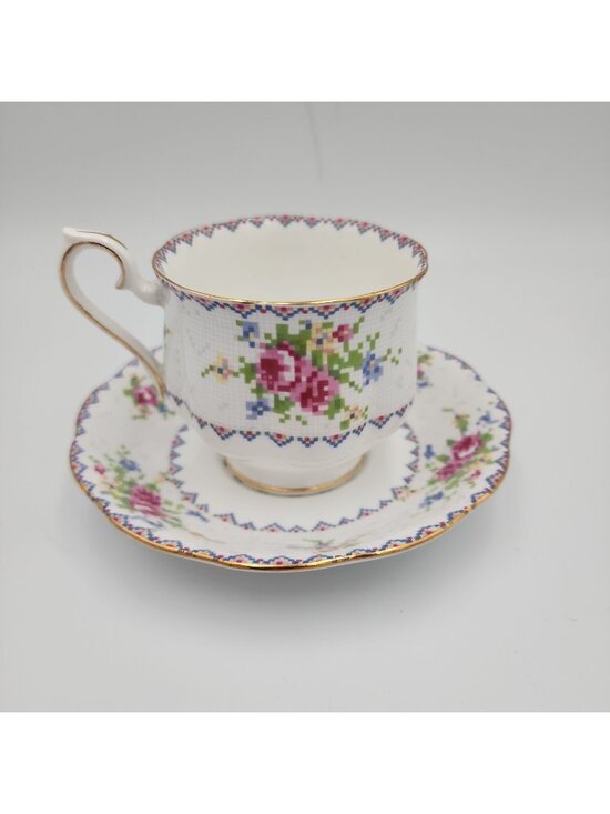 Proper Chinese Tea Set Royal Albert | Dining | Royal Albert Petite Point Bone China Tea Cup ...